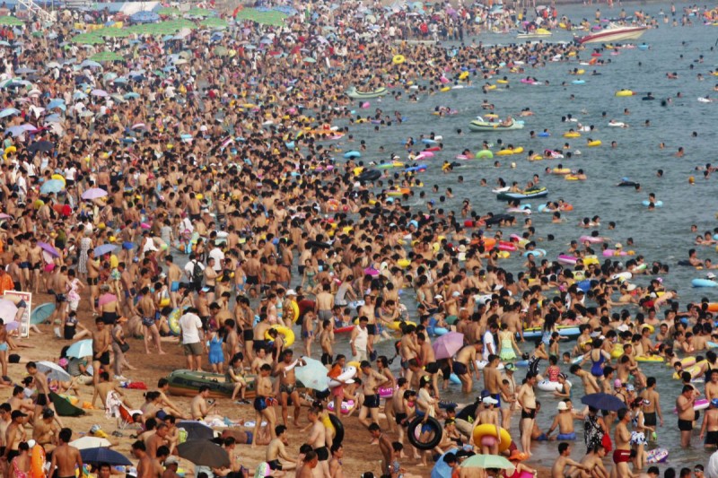 a-beach-in-chinas-eastern-shandong-province-on-a-typical-summer-saturday-so-relaxing